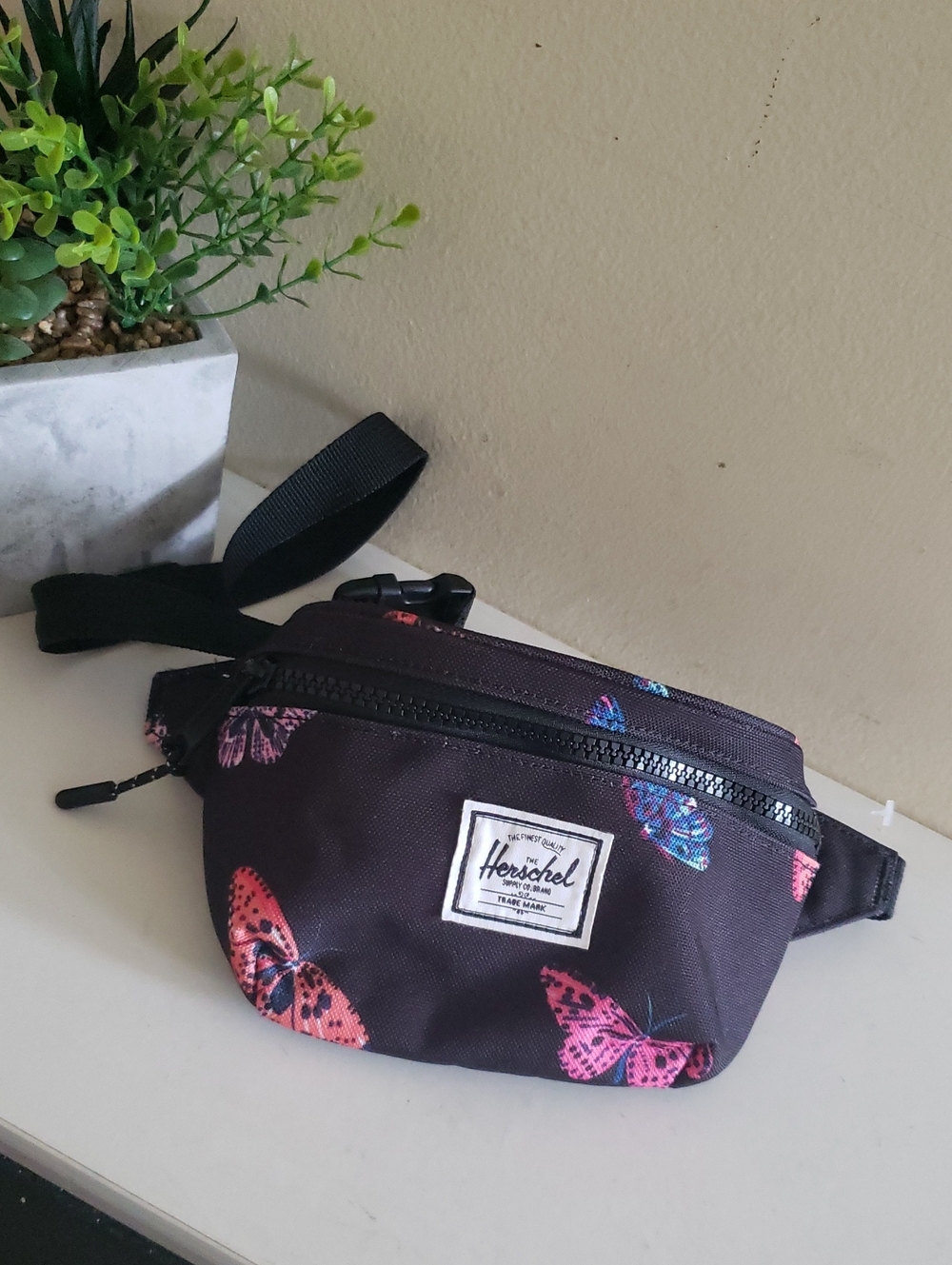 Herschel NWOT  Little Herschel Waist Bag 12  Butterfly - O/S